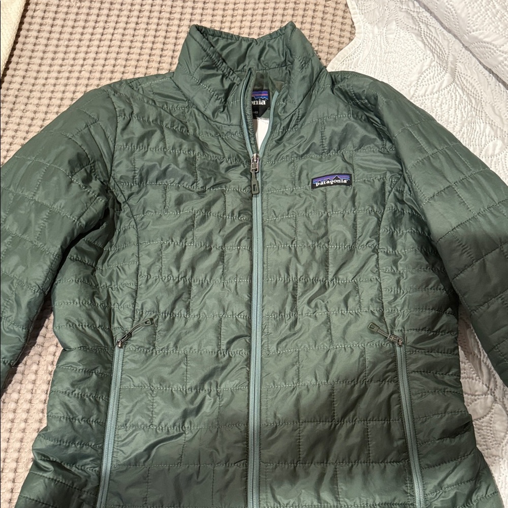 Patagonia Women's Forest Green Puffer Jacket